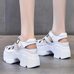 Sandália Plataforma Eldorado™ com Amortecedor Super Confort / O calçado que é um deslumbre em todos os sentidos!